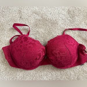 Victorias secret push up bra. 32DDD